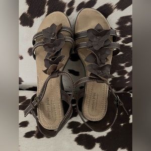 8W Comfort Plus Wedge Sandals